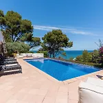 La Isla Villa *